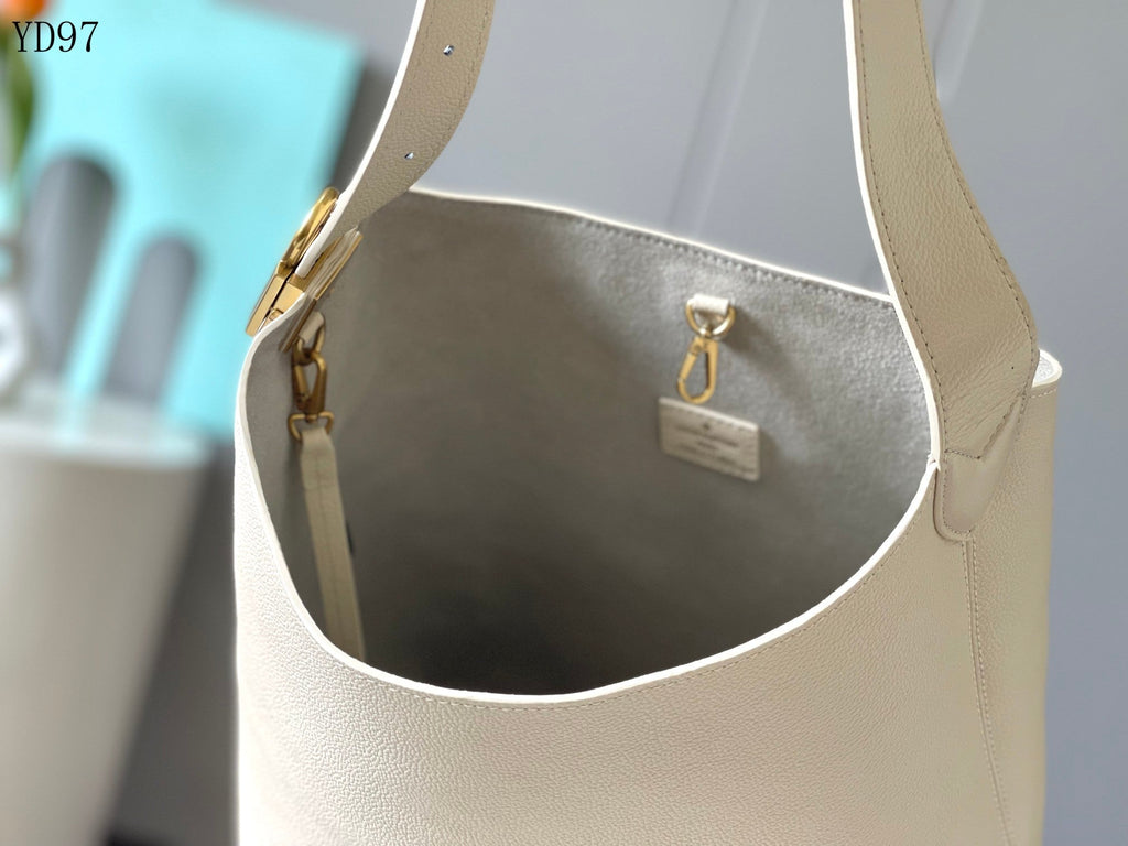 Low Key Hobo Bag