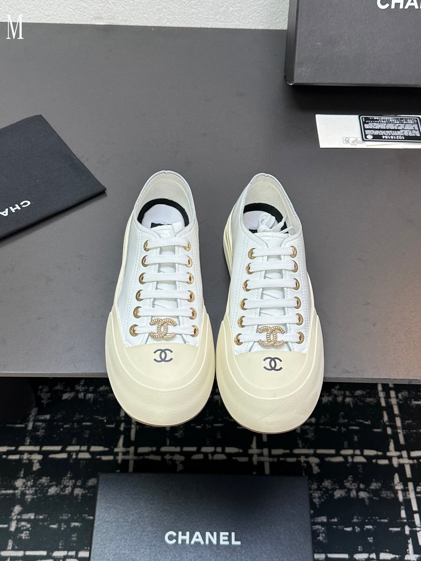 Low-Top Sneakers