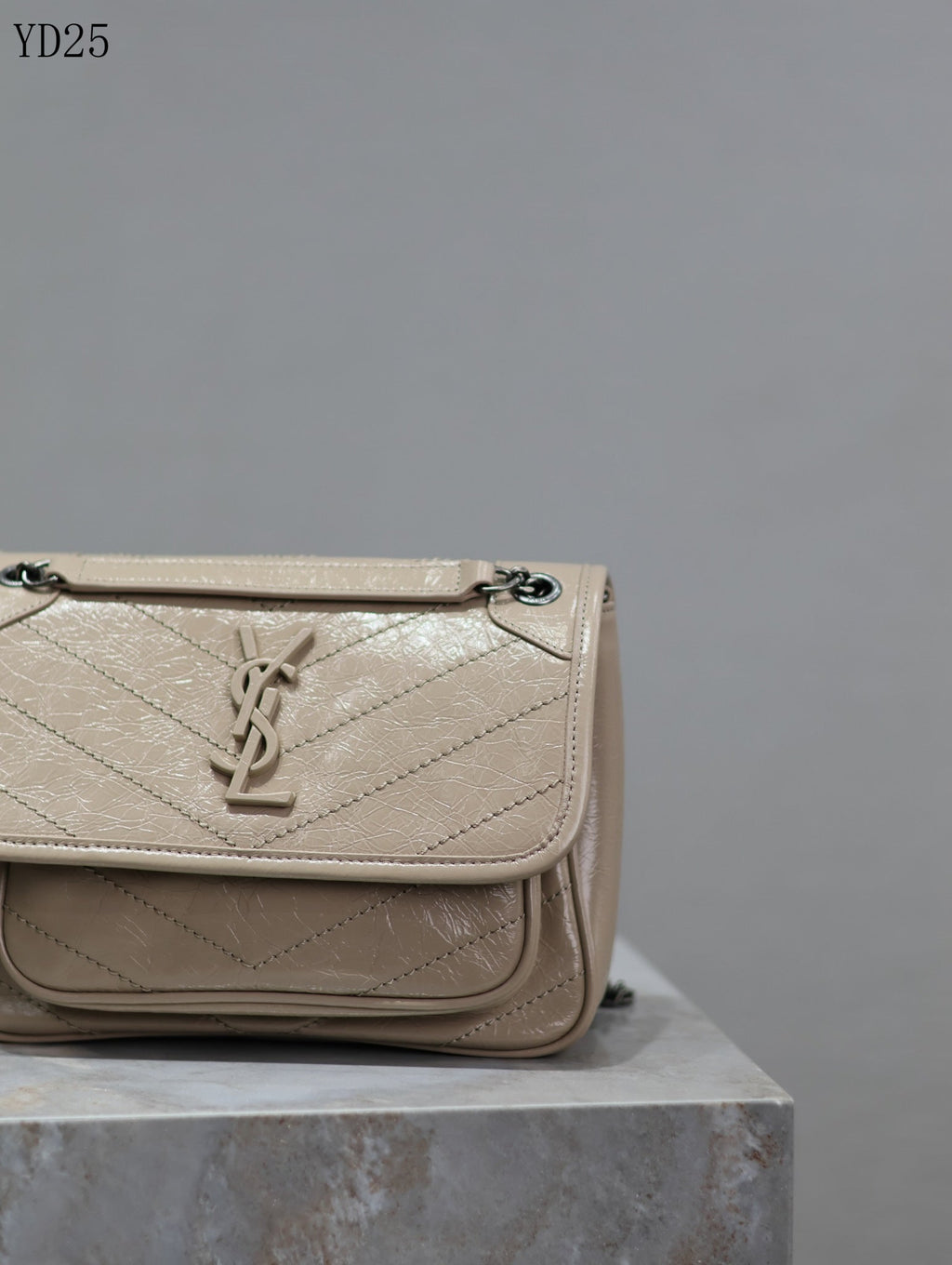 Niki Medium Patent Leather Shoulder Bag