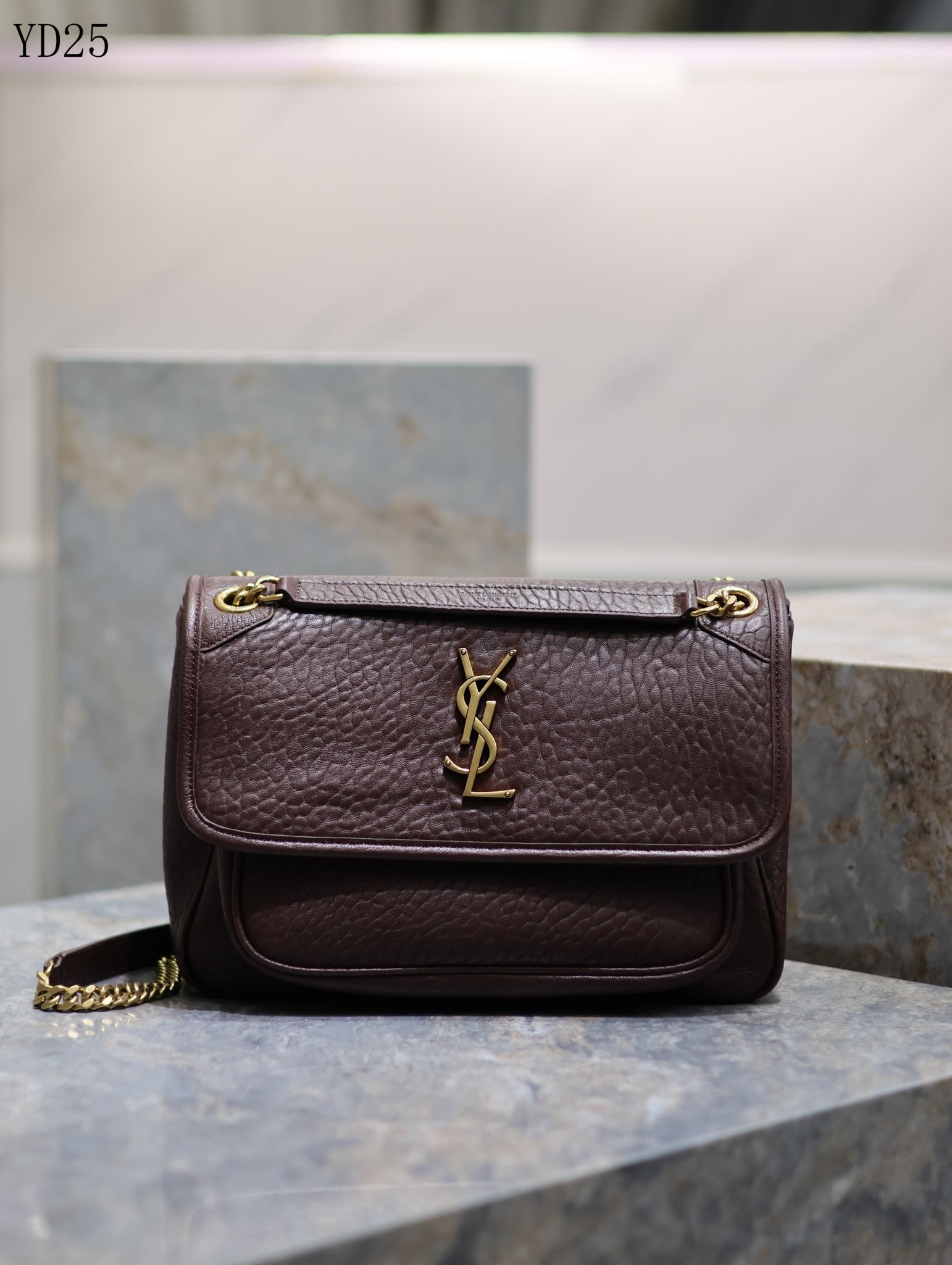 Niki Medium Shoulder Bag