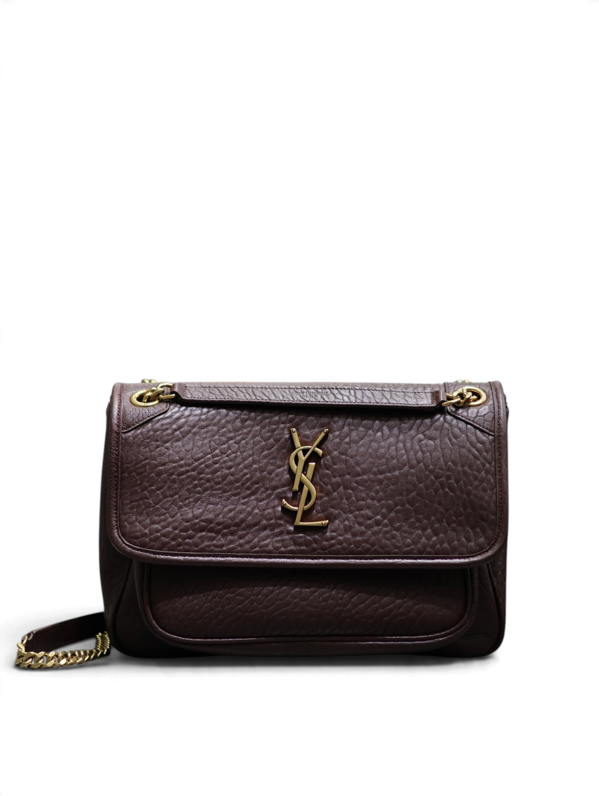 SWORD LUXURY Niki Medium omuz çantası, altın tonlu YSL logolu ve zincir askılı, dokulu kahverengi deri tasarım.