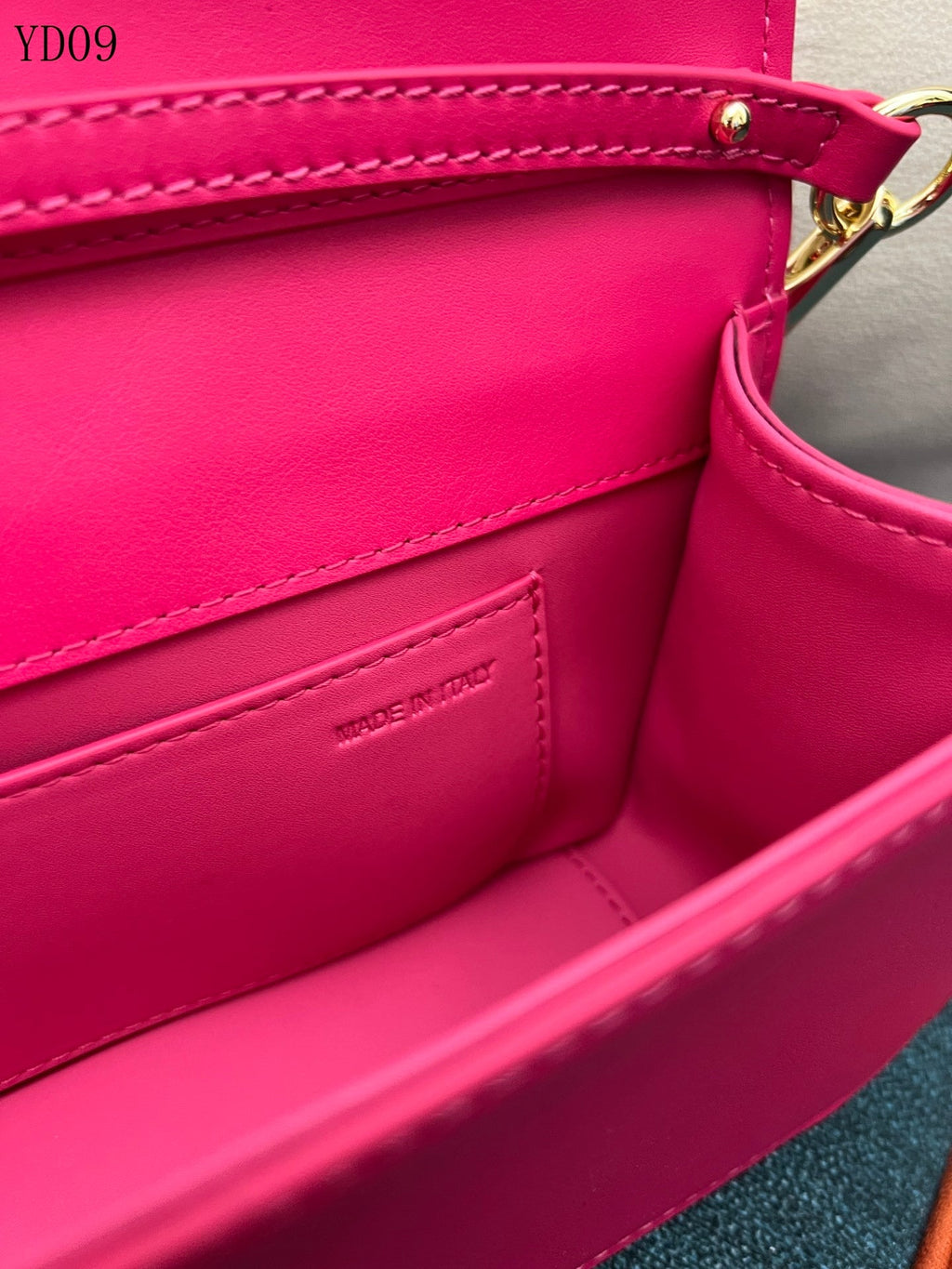 Garavani VLogo Signature Bag