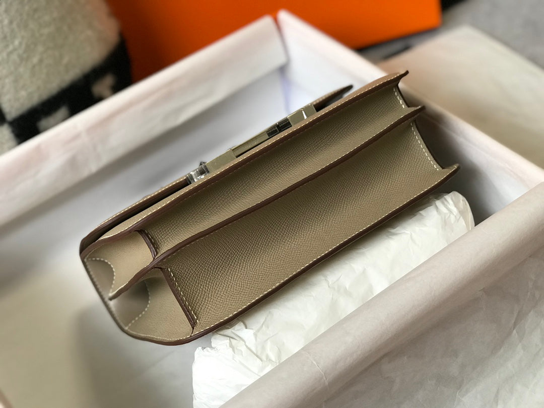 Constance 18 Bag