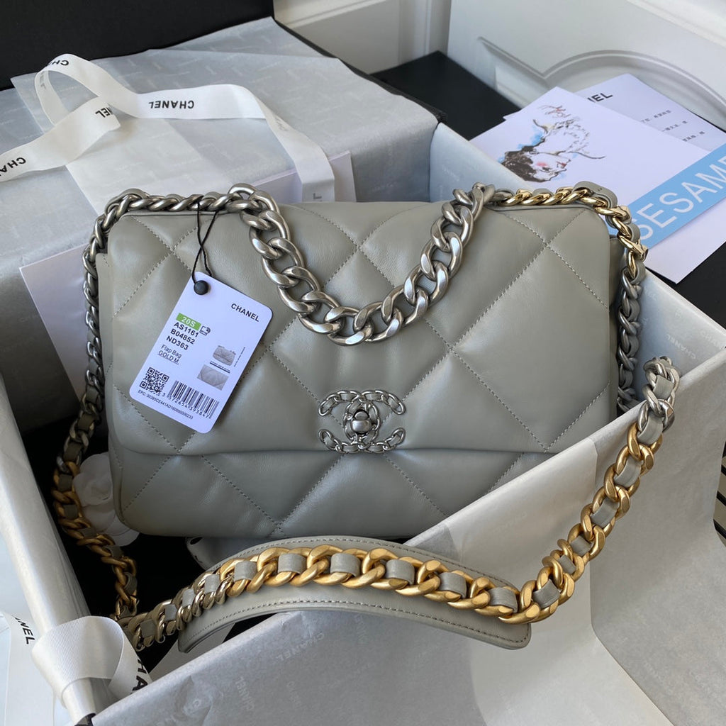 19 Flap Bag
