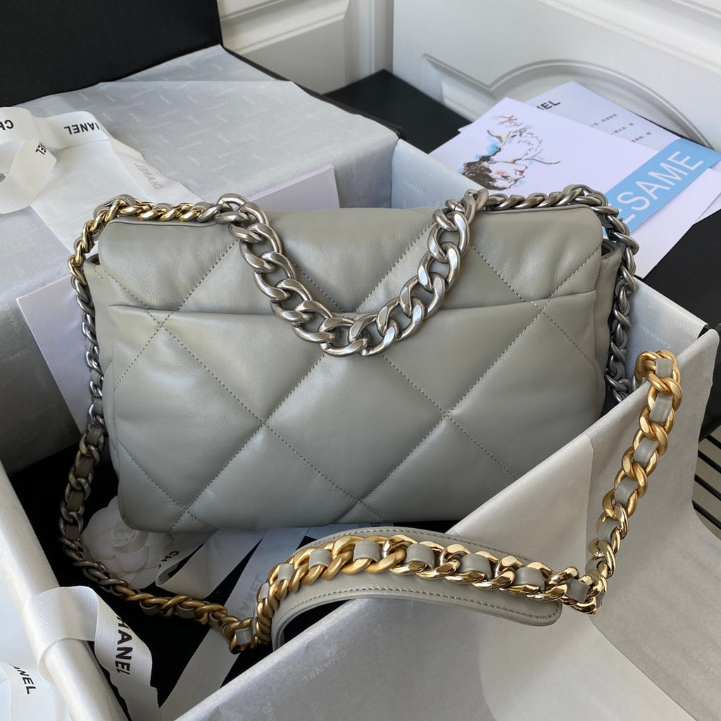 19 Flap Bag