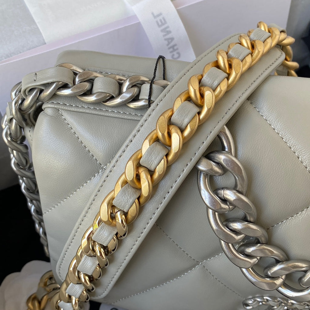 19 Flap Bag