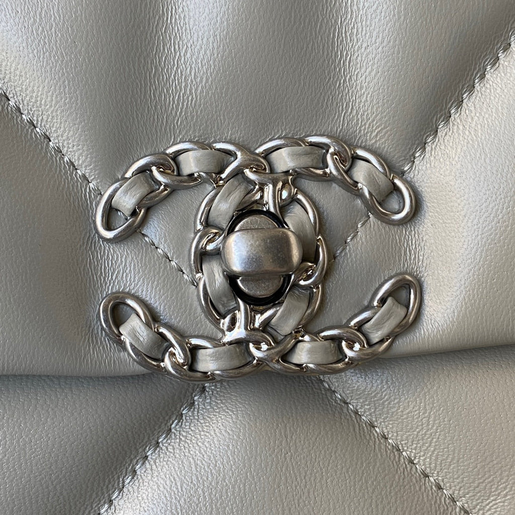 19 Flap Bag