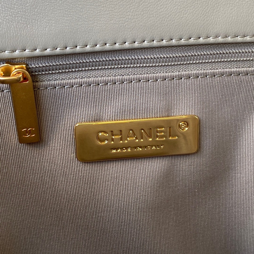 19 Flap Bag