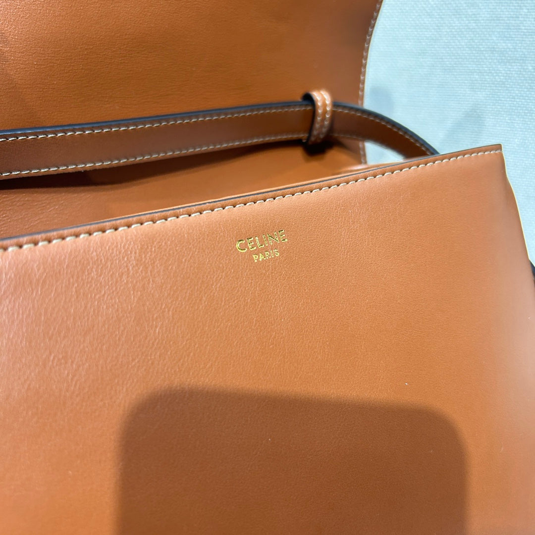 Tabou Leather Messenger Bag