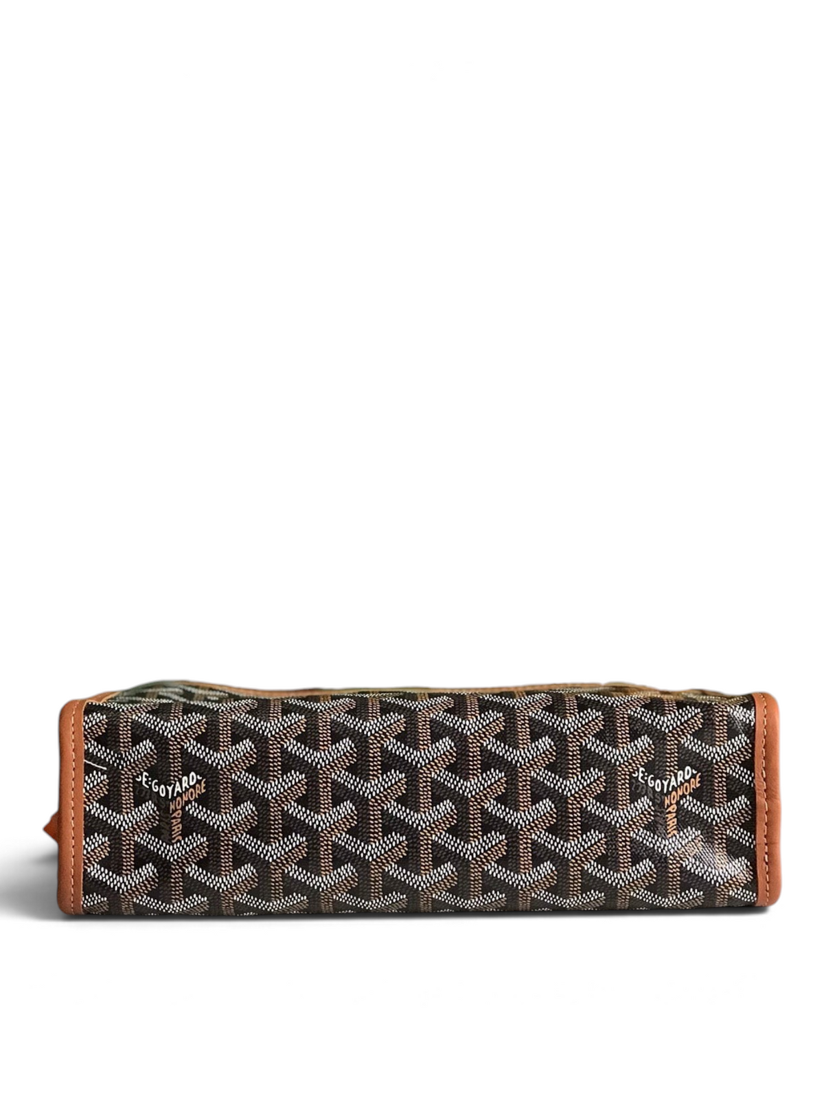 SWORD LUXURY Jouvence toiletry bag in signature Goyardine canvas with leather trim, displayed with brand gift box.
