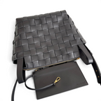 SWORD LUXURY Bottega Veneta siyah deri Intrecciato örgülü Cassette bowling çantası ve iç cüzdanı