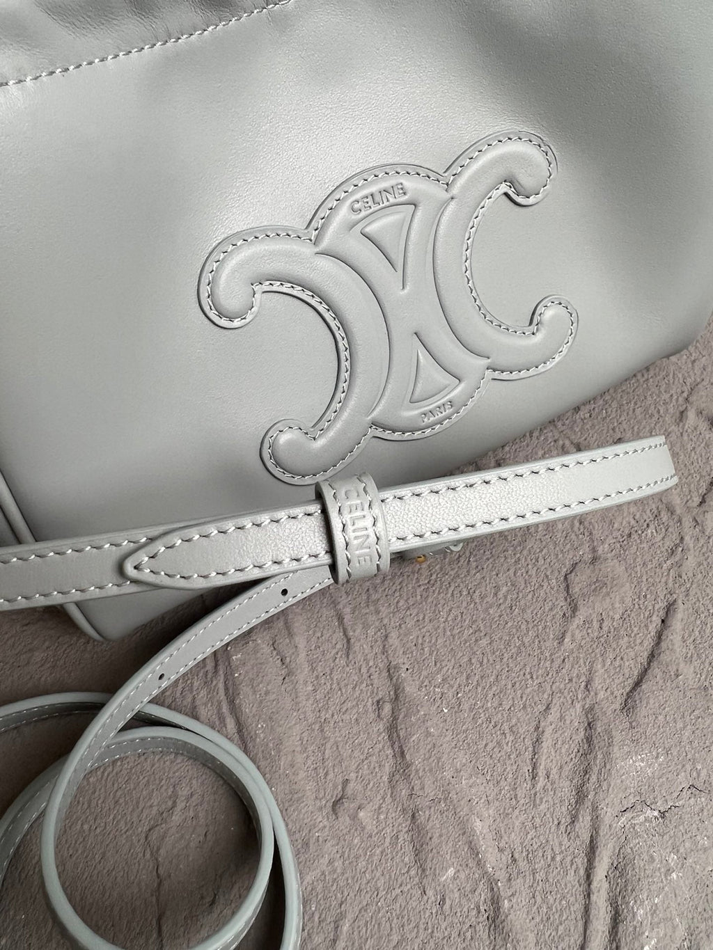 Mini Cuir Cabas Leather Drawstring Bag