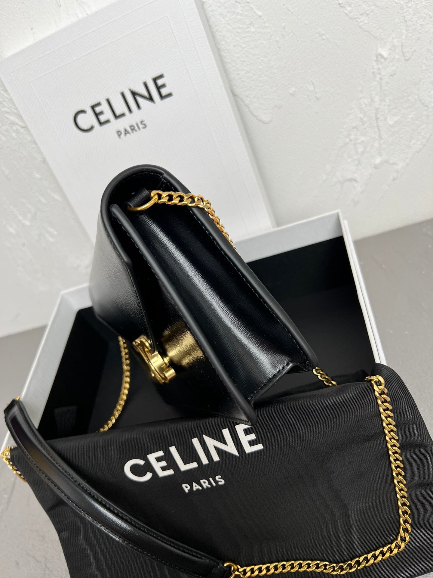 Triomphe Glossy Cowhide Leather Chain Wallet