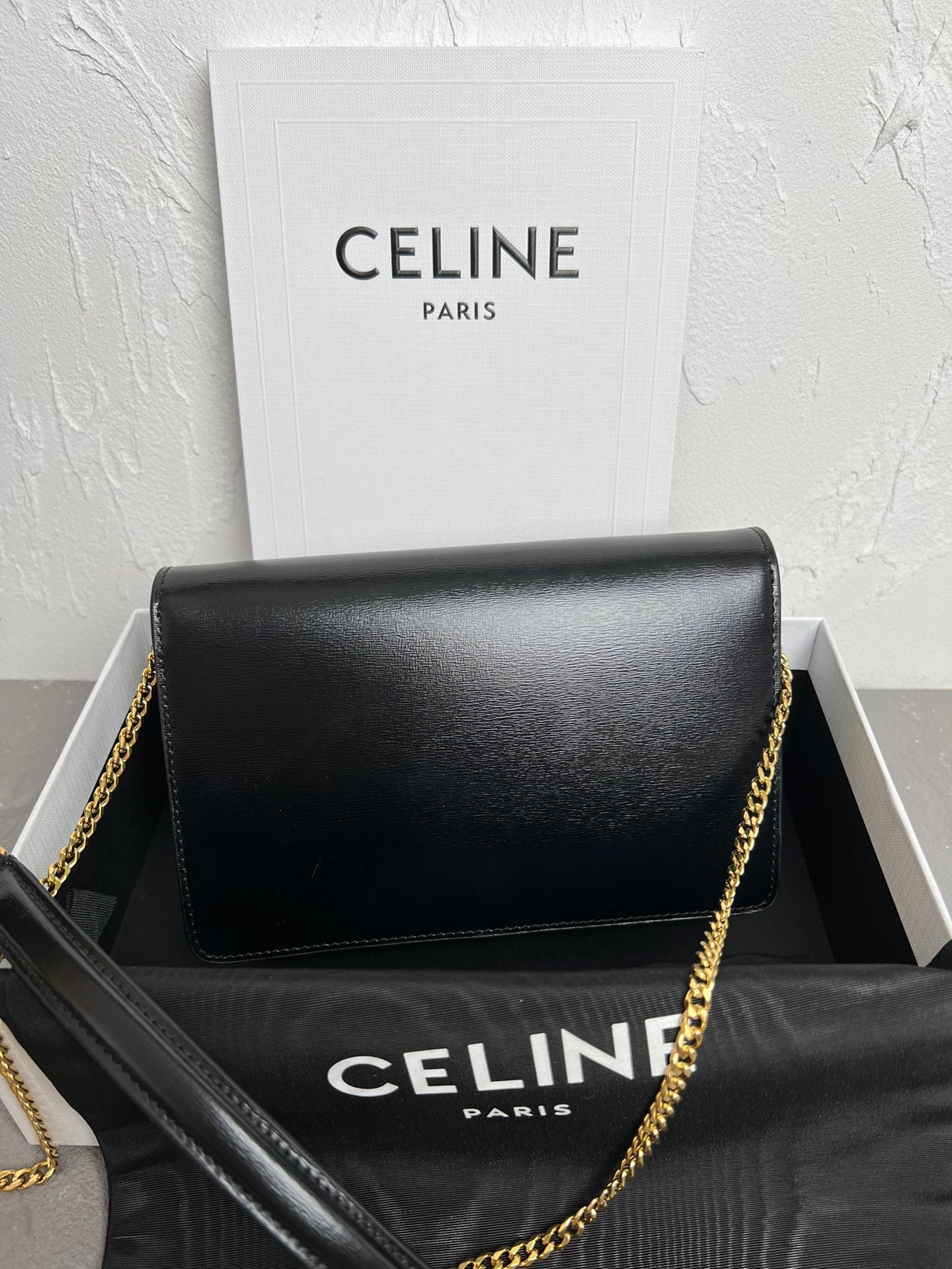 Triomphe Glossy Cowhide Leather Chain Wallet