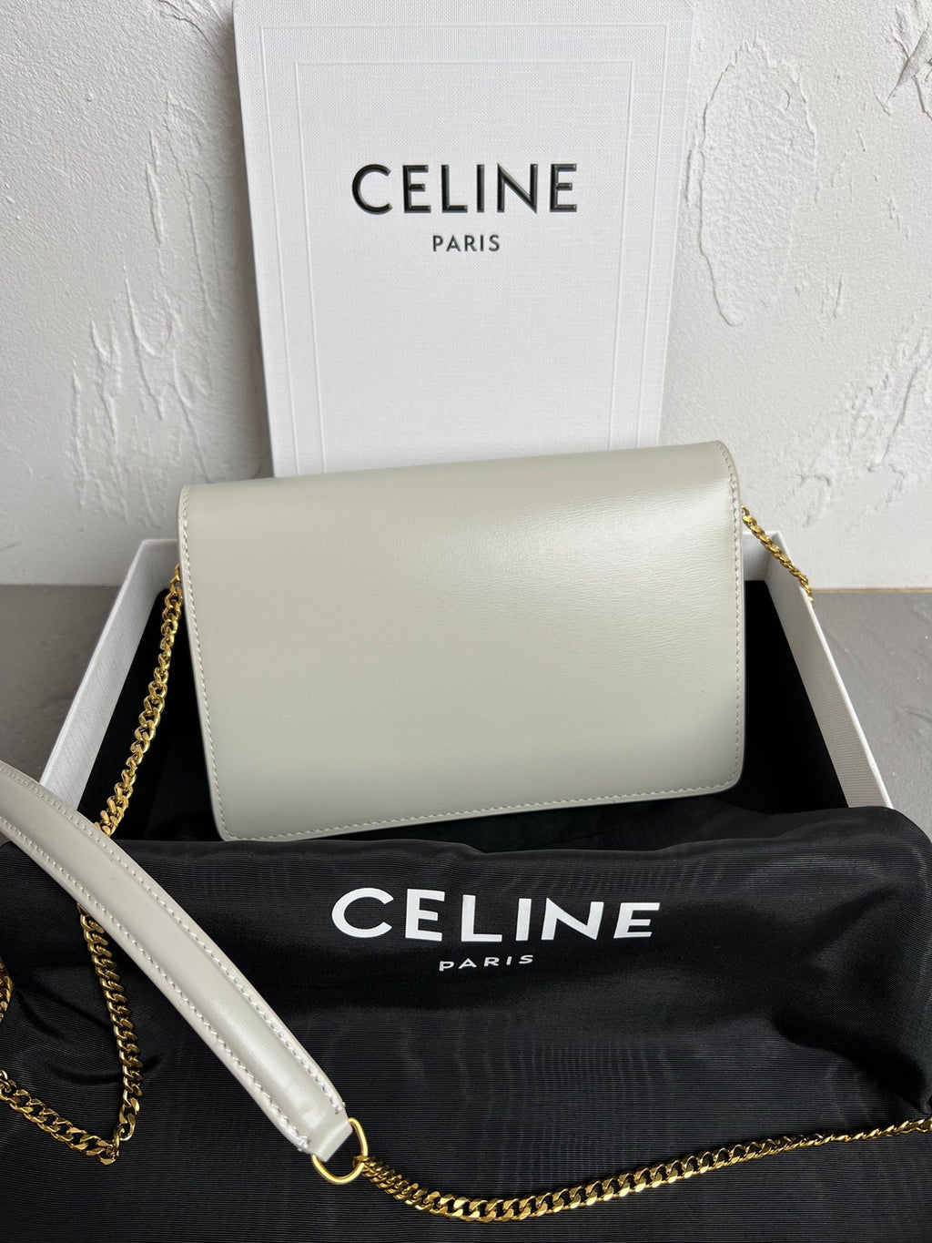 Triomphe Glossy Cowhide Leather Chain Wallet