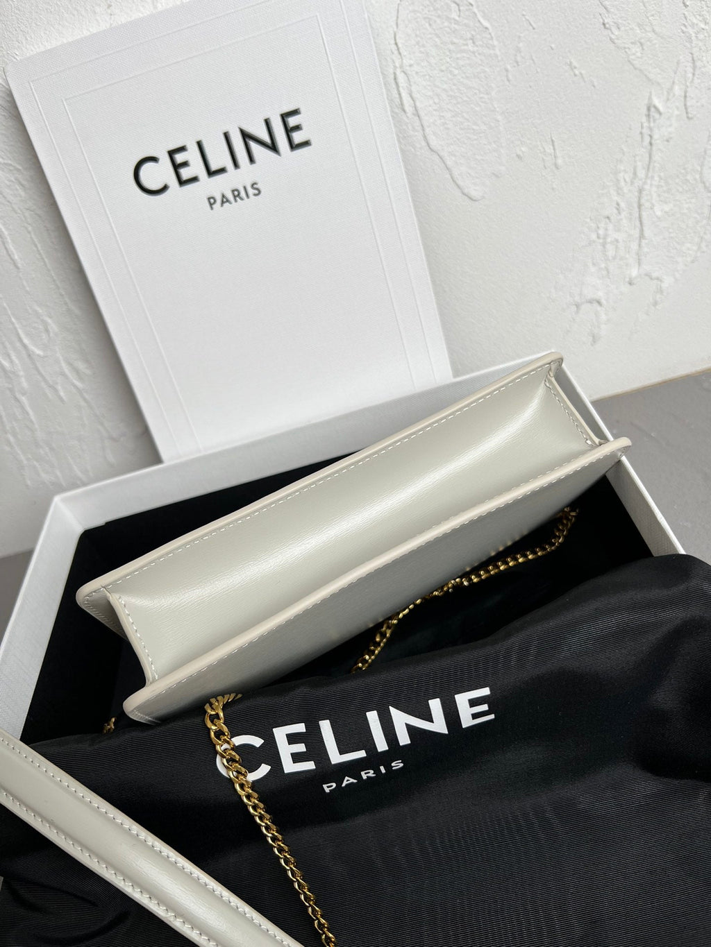 Triomphe Glossy Cowhide Leather Chain Wallet