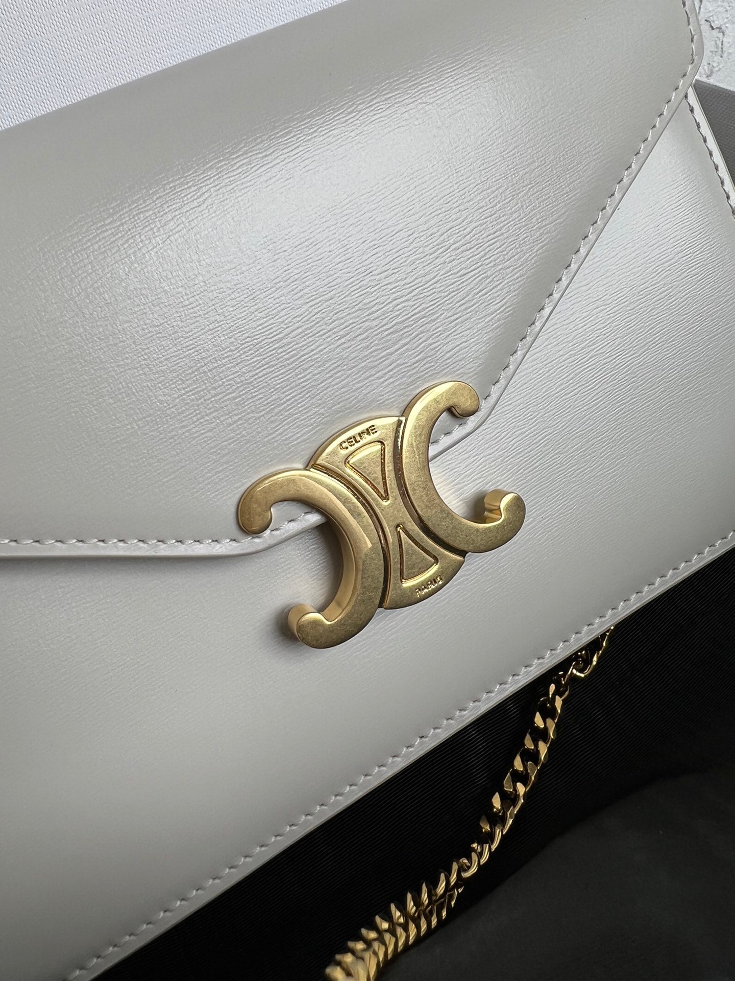 Triomphe Glossy Cowhide Leather Chain Wallet