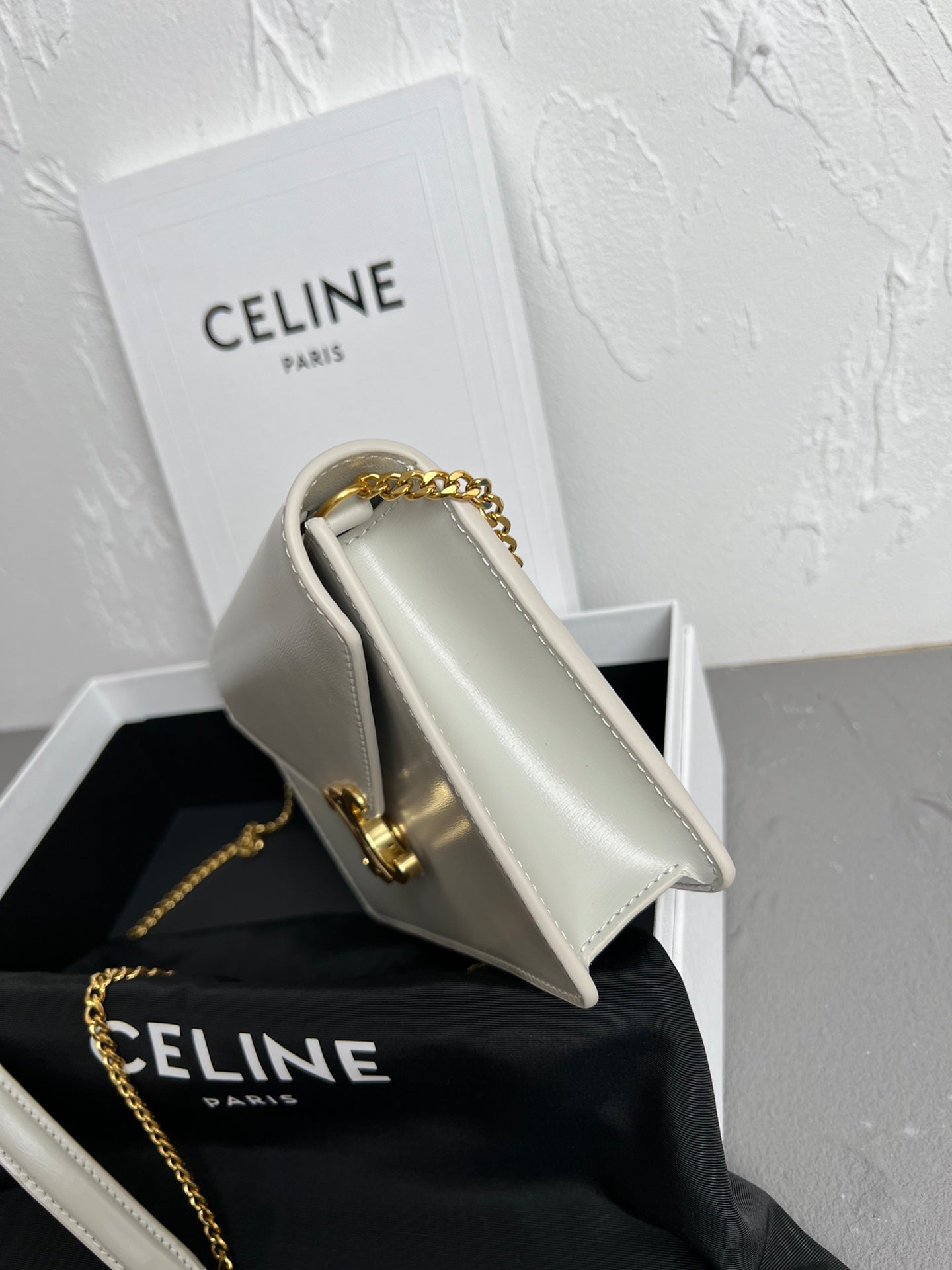 Triomphe Glossy Cowhide Leather Chain Wallet
