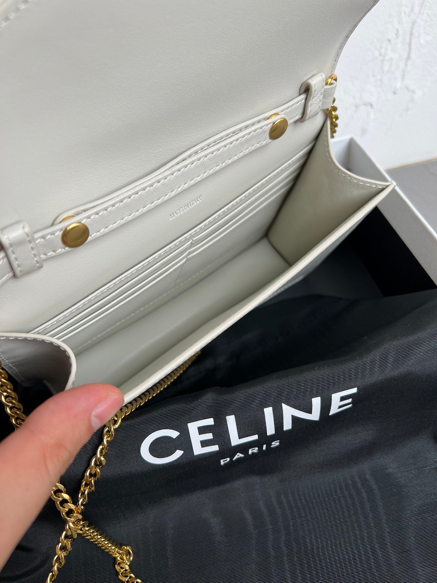 Triomphe Glossy Cowhide Leather Chain Wallet