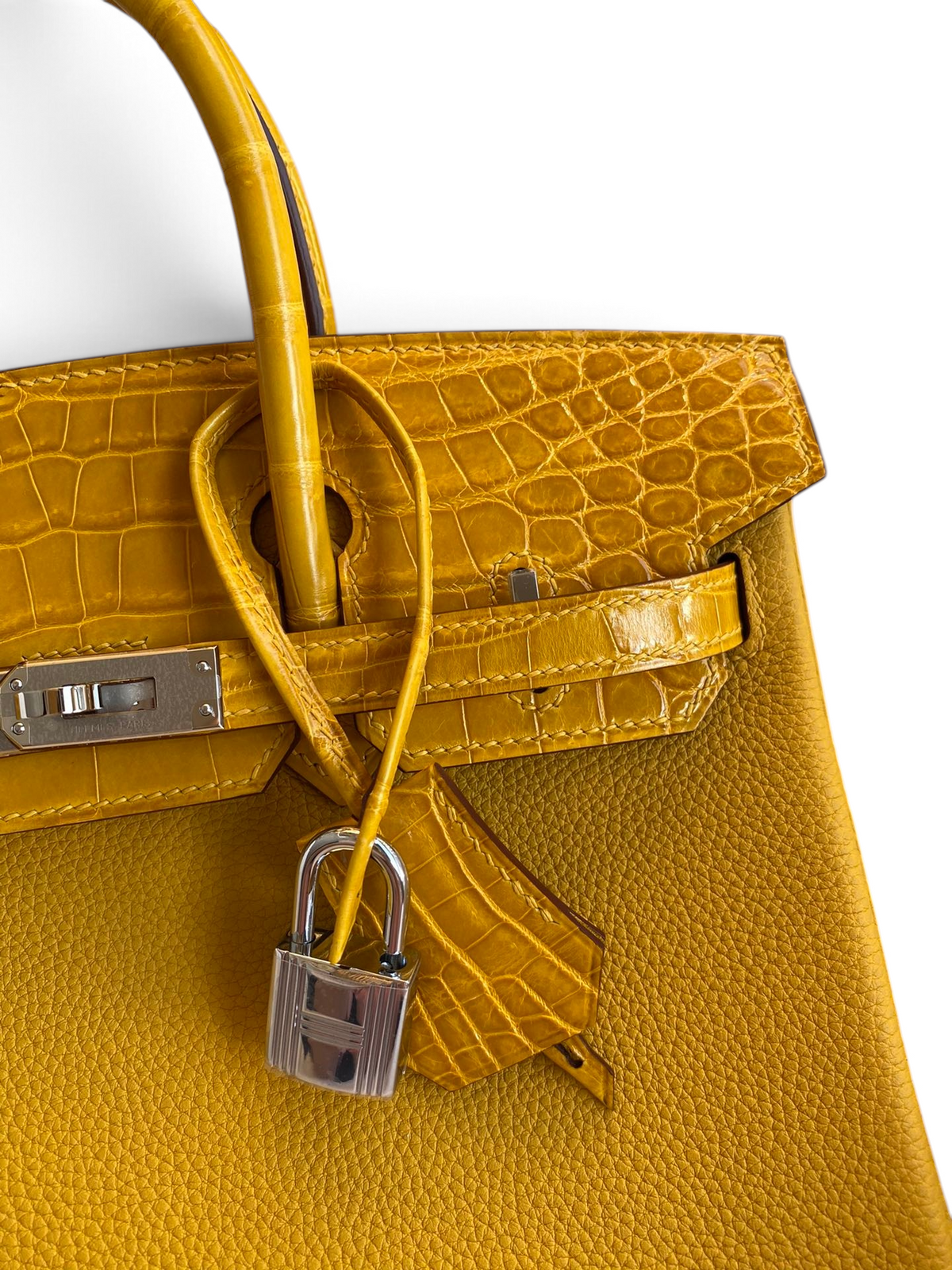SWORD LUXURY Jaune Ambre Birkin 25 çanta, timsah derisi detaylı, Togo deri gövdeli ve paladyum donanımlı.
