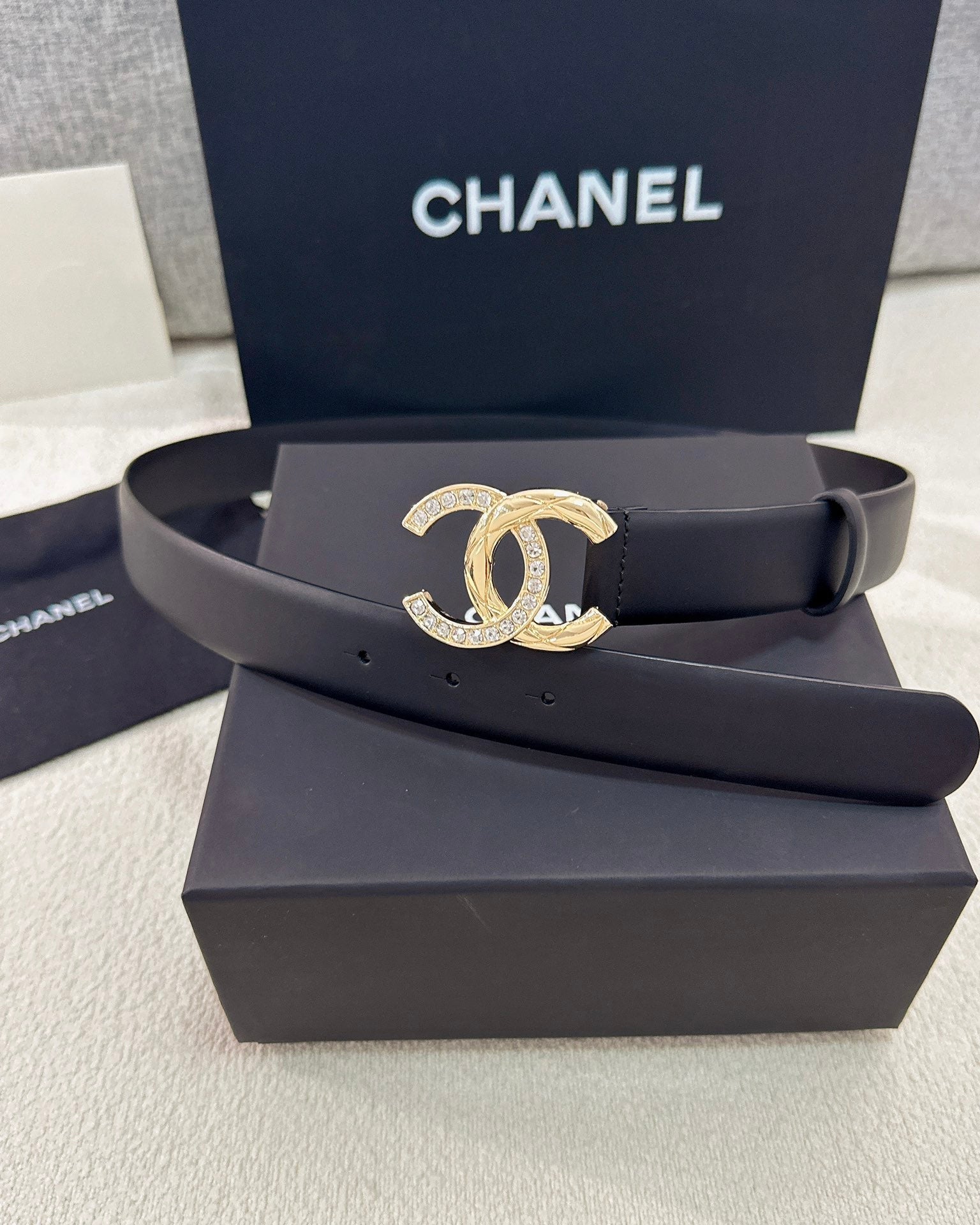 Twisted CC Crystal Buckle Black Leather Belt