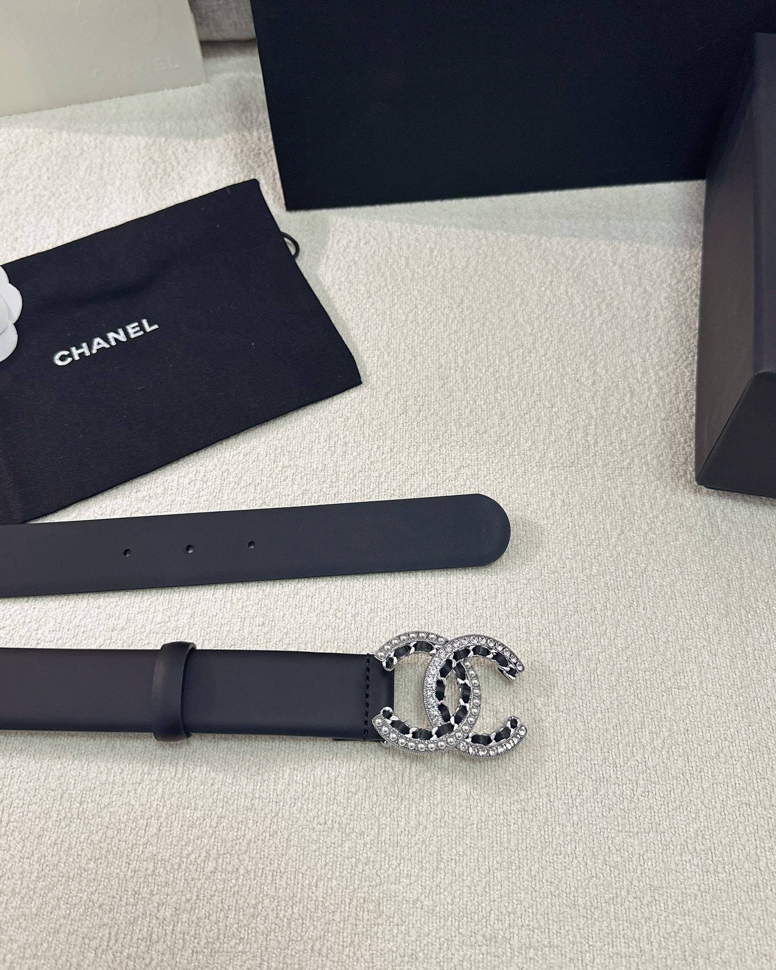 Pearl CC Logo Leather Belt – 28mm