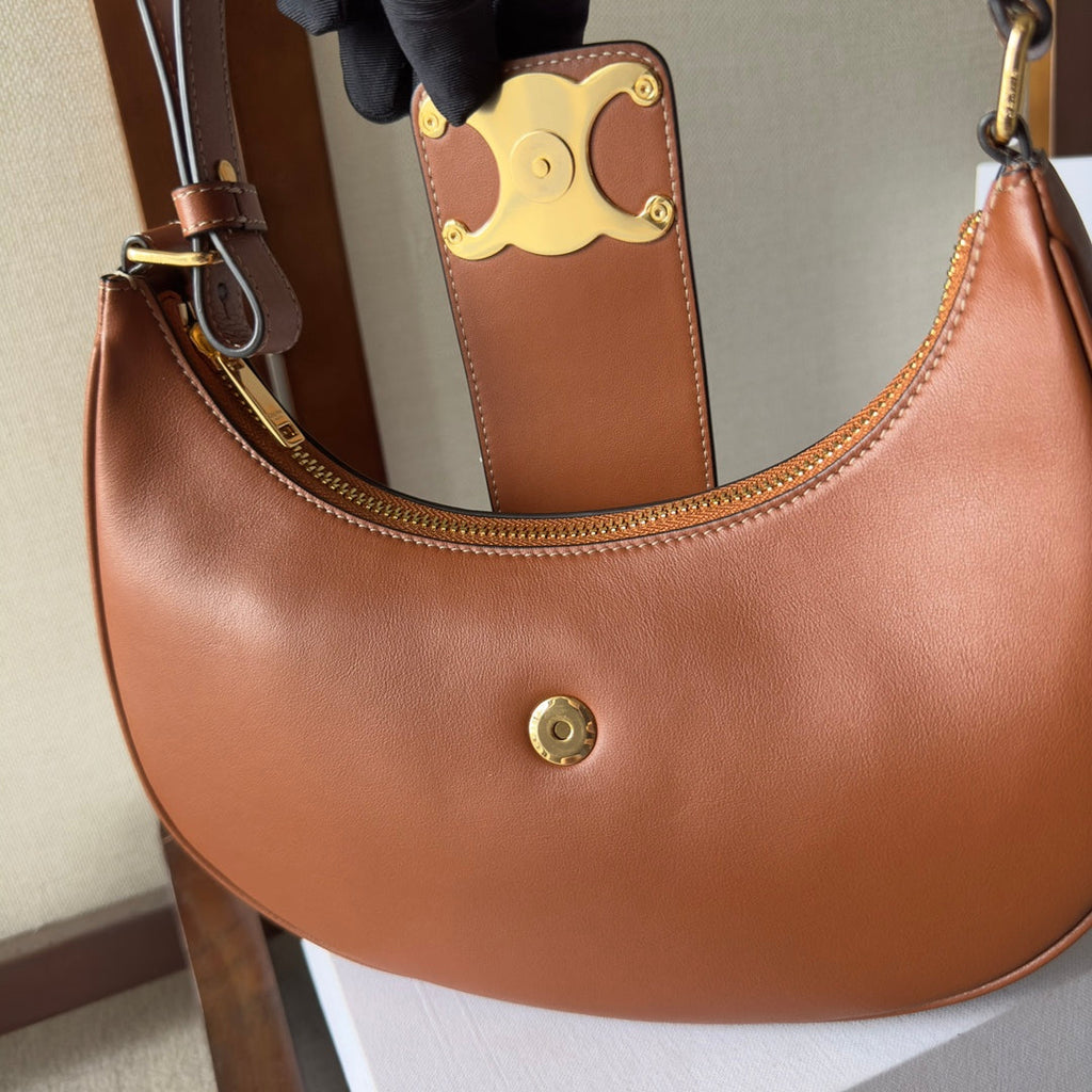 Heloïse Triomphe Small Leather Shoulder Bag
