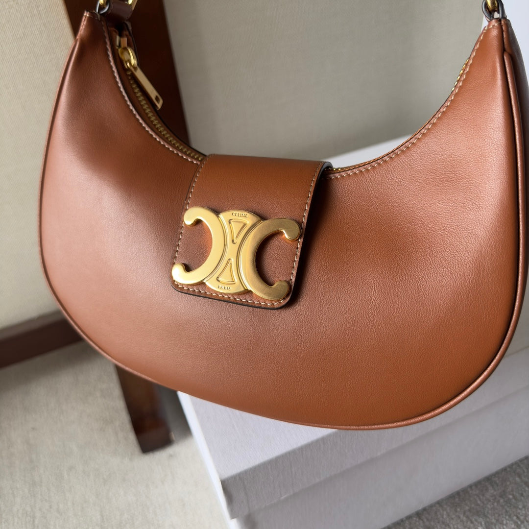 Heloïse Triomphe Small Leather Shoulder Bag