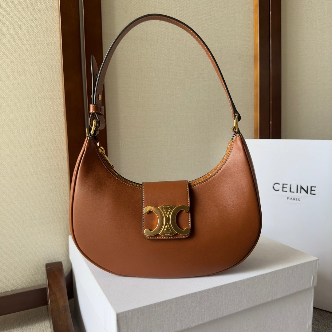 Heloïse Triomphe Small Leather Shoulder Bag