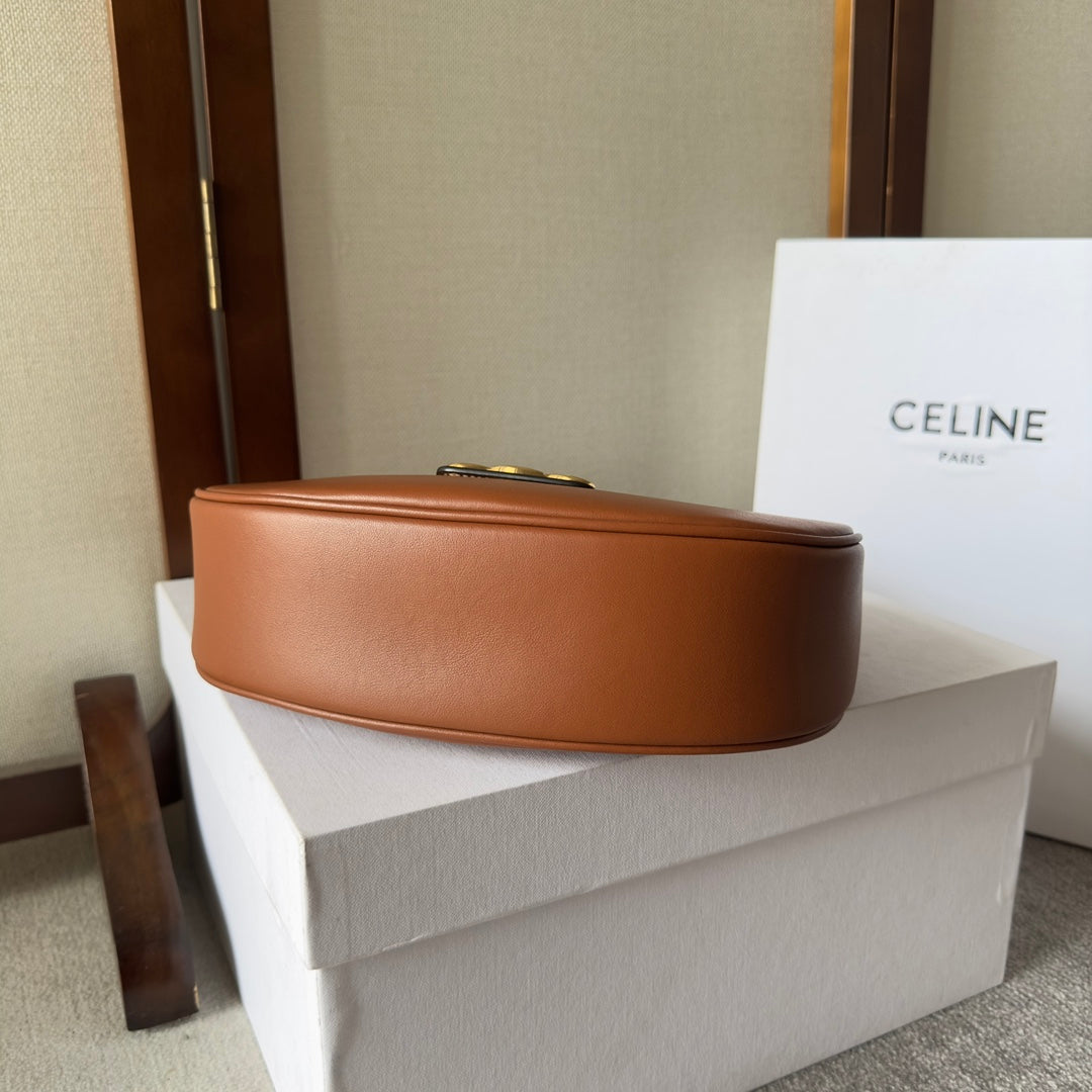 Heloïse Triomphe Small Leather Shoulder Bag