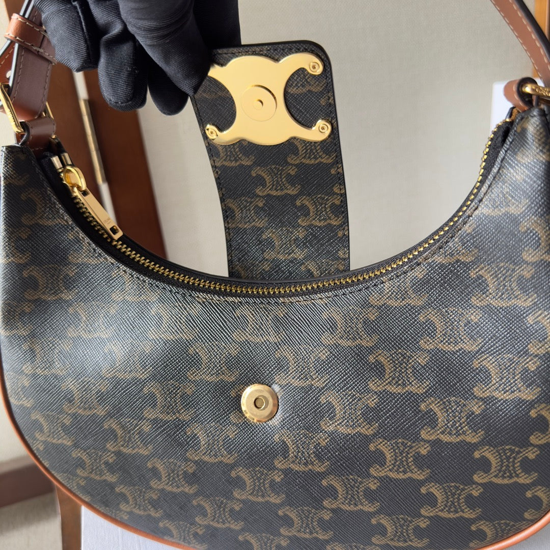 Ava Triomphe Canvas Underarm Bag