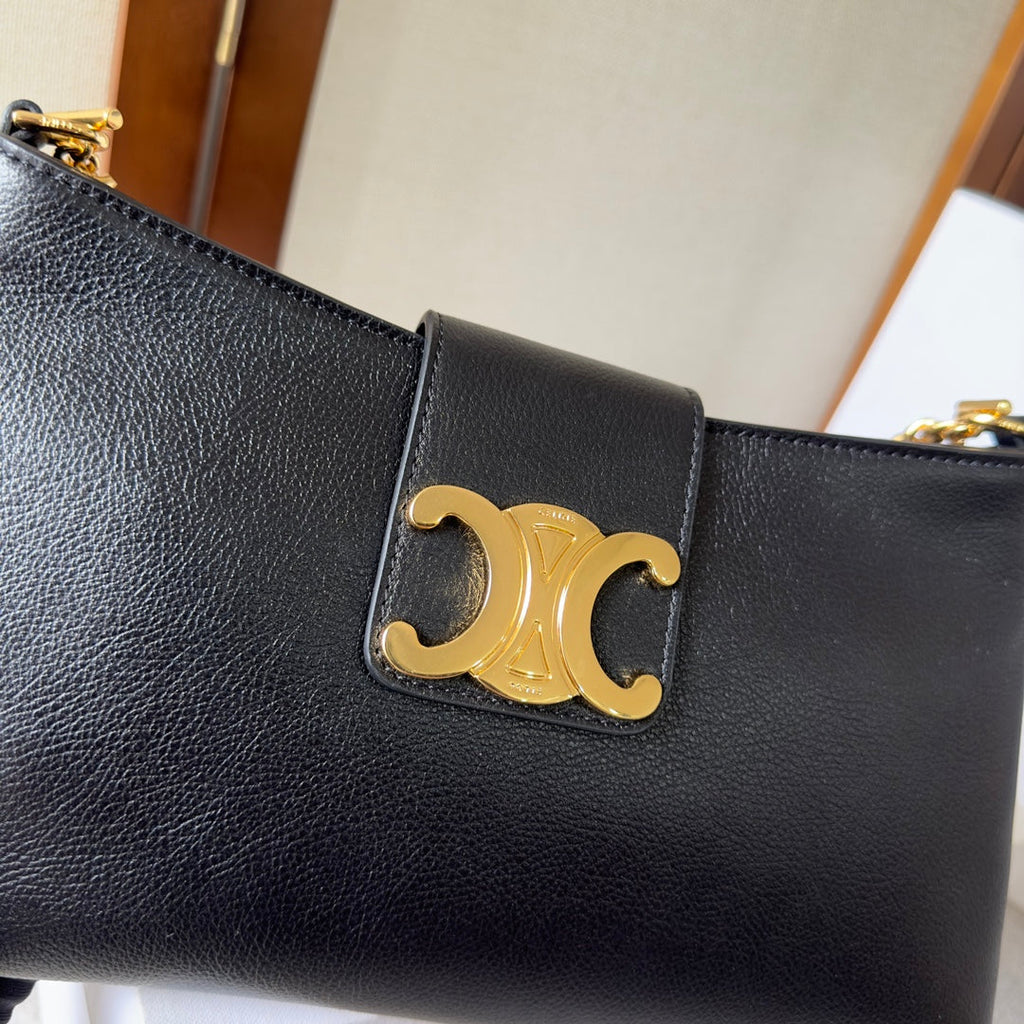 Triomphe Soft Calfskin Shoulder Bag