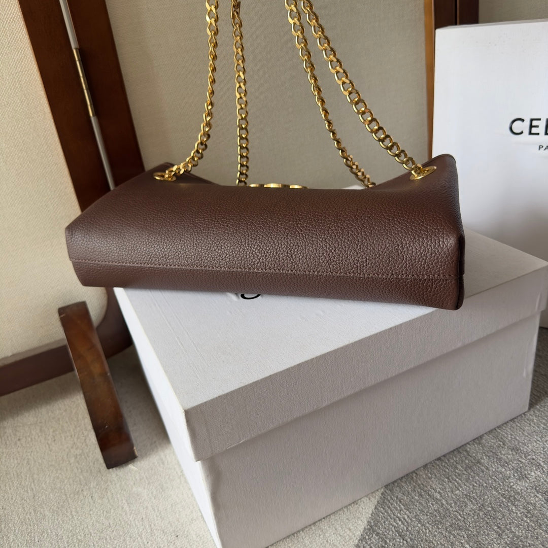 Triomphe Soft Leather Chain Bag