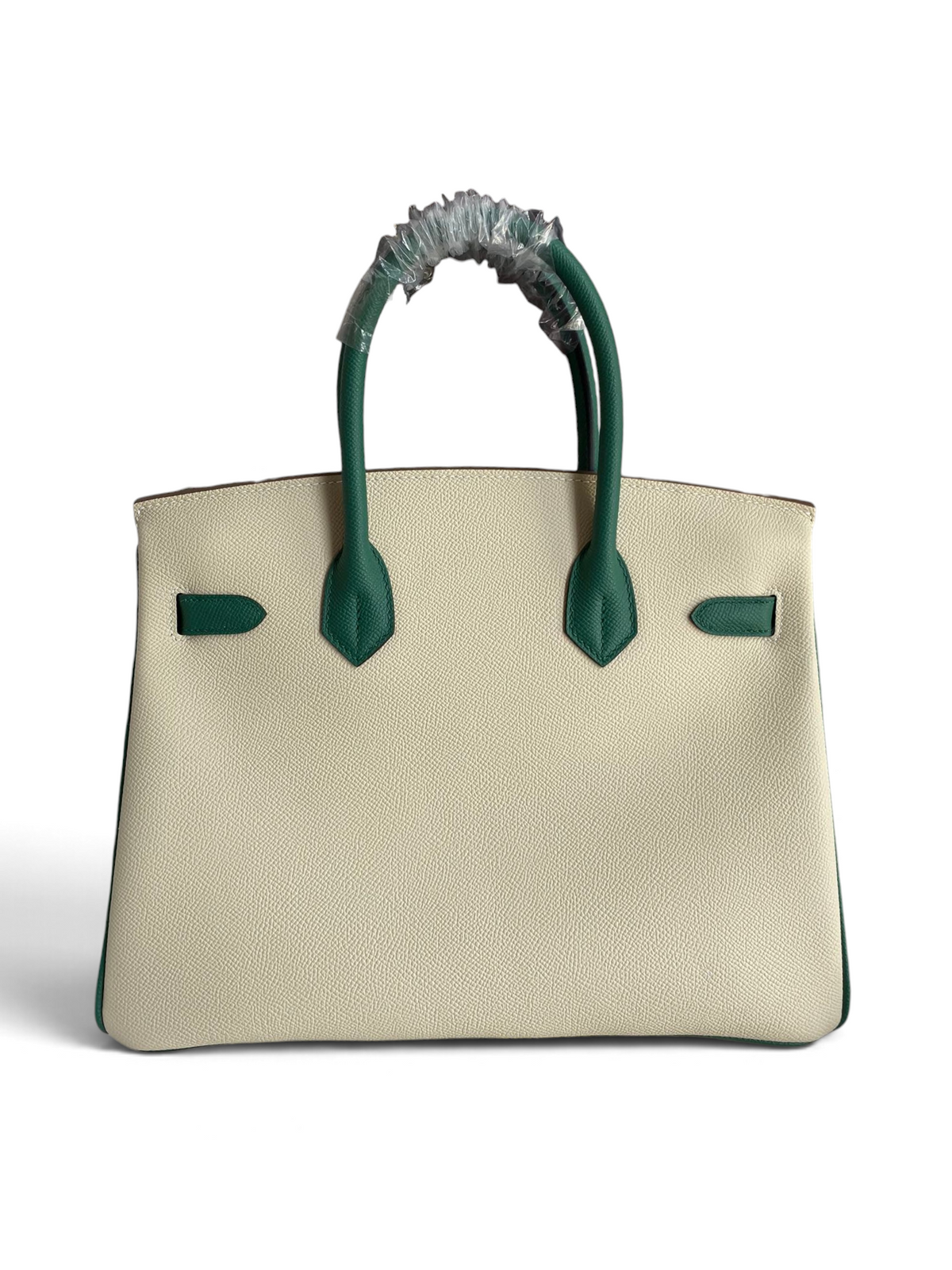 SWORD LUXURY marka, fildişi ve yeşil renkli, Epsom deri, altın donanımlı Hermès Birkin 30 çanta kutusunda.