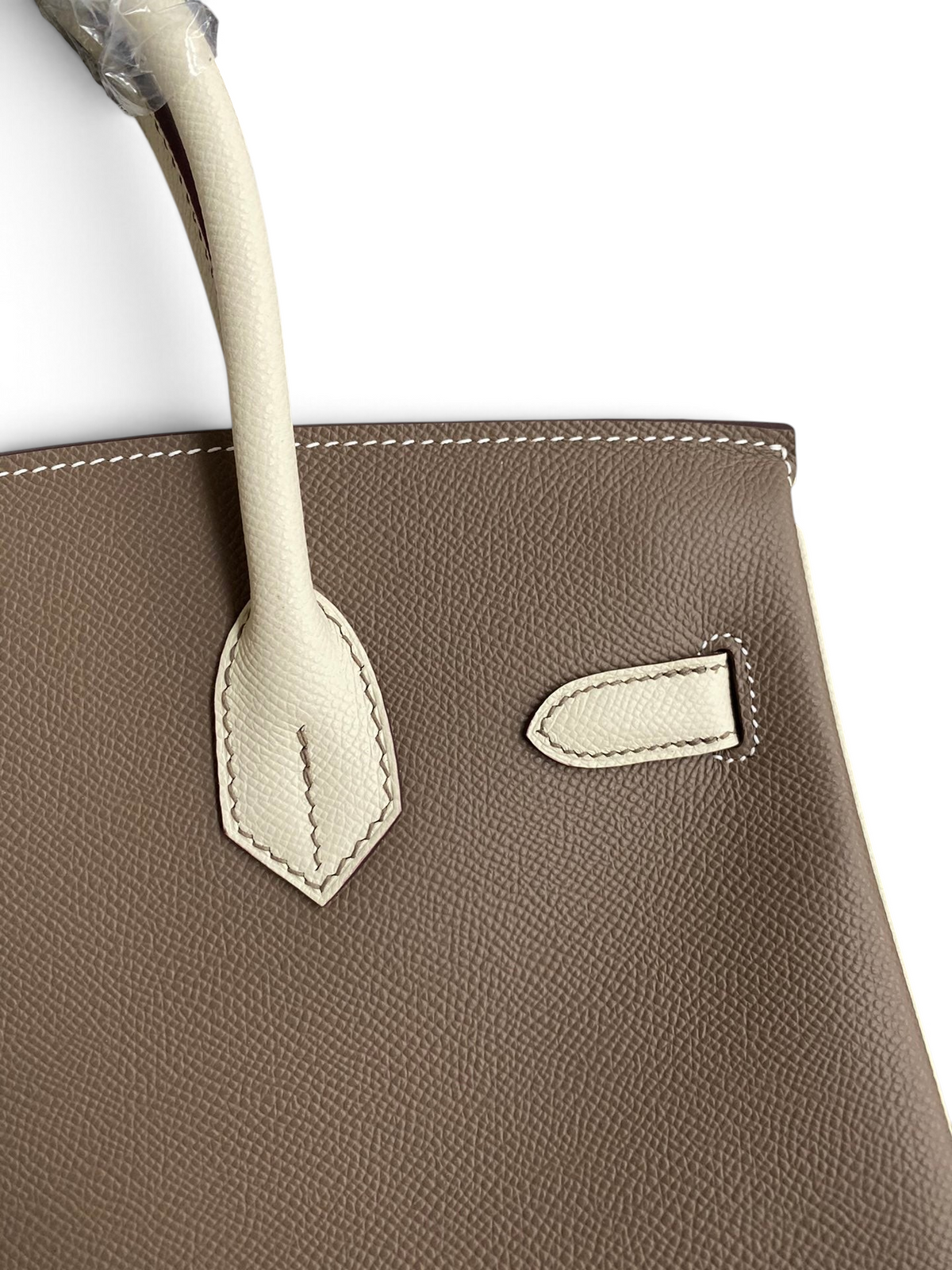 SWORD LUXURY marka, taupe ve krem renkli, el yapımı dikişli Epsom deri detayına sahip Birkin 30 çanta.