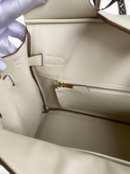 SWORD LUXURY beyaz Epsom deri Hermès Birkin 30 çanta iç detayı, altın fermuarlı cep ve kaliteli işçilik.