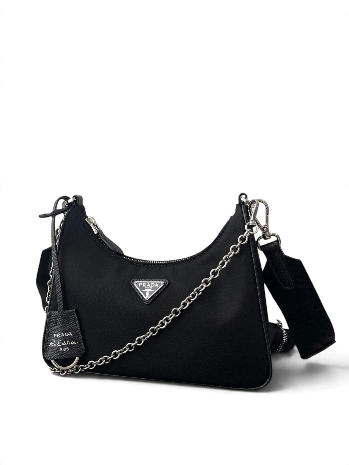 SWORD LUXURY siyah naylon Re-Edition 2005 hobo çanta, gümüş zincir askı ve çıkarılabilir bozuk para cüzdanı ile.