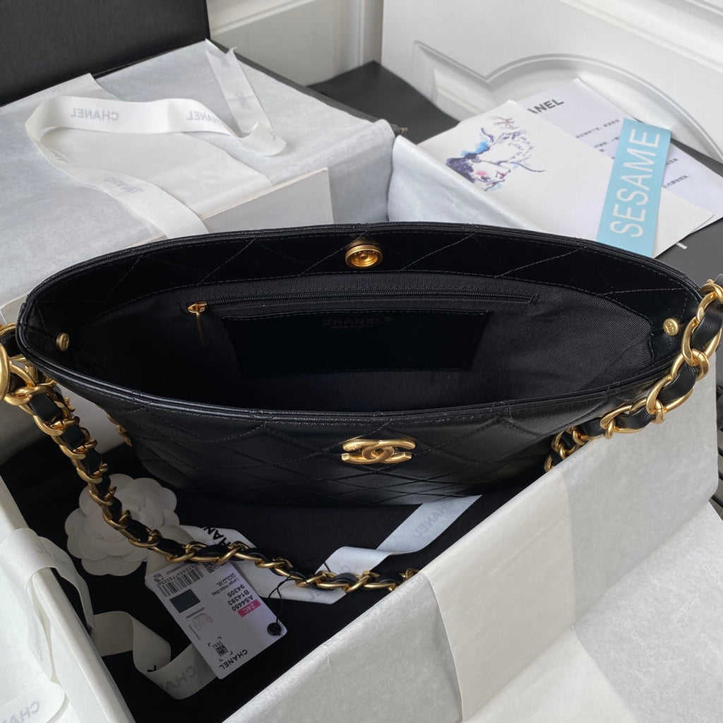 Quilted Lambskin Shoulder Bag with Gold Chain