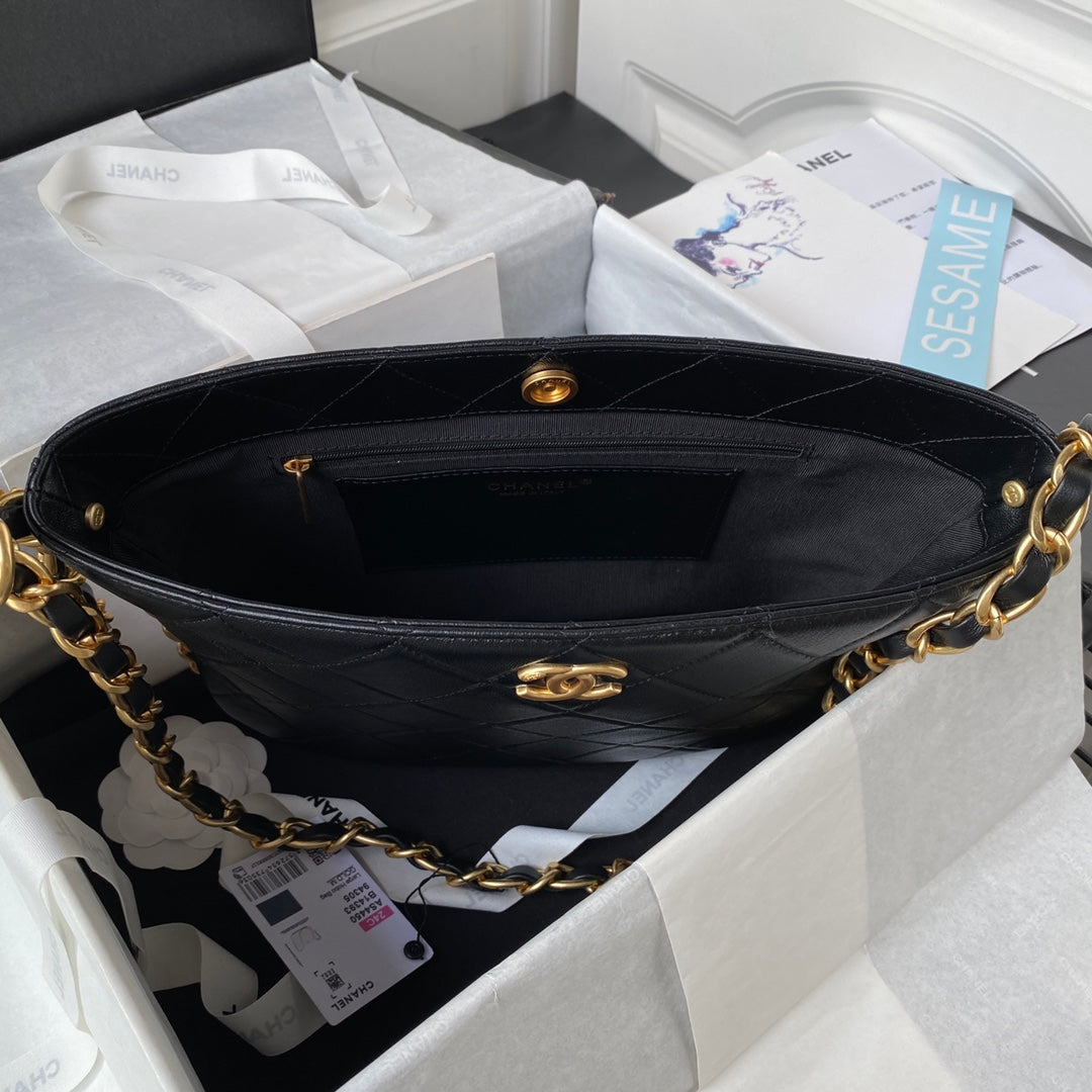 Quilted Lambskin Shoulder Bag with Gold Chain