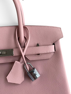 SWORD LUXURY pembe Epsom deri Hermès Birkin 30 çanta, gümüş paladyum kilit ve clochette detaylı.