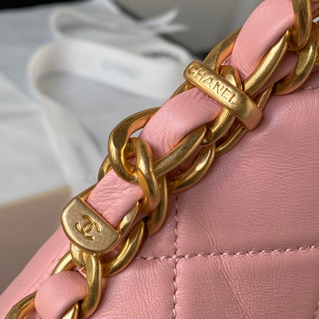 Quilted Lambskin Shoulder Bag with Gold Chain