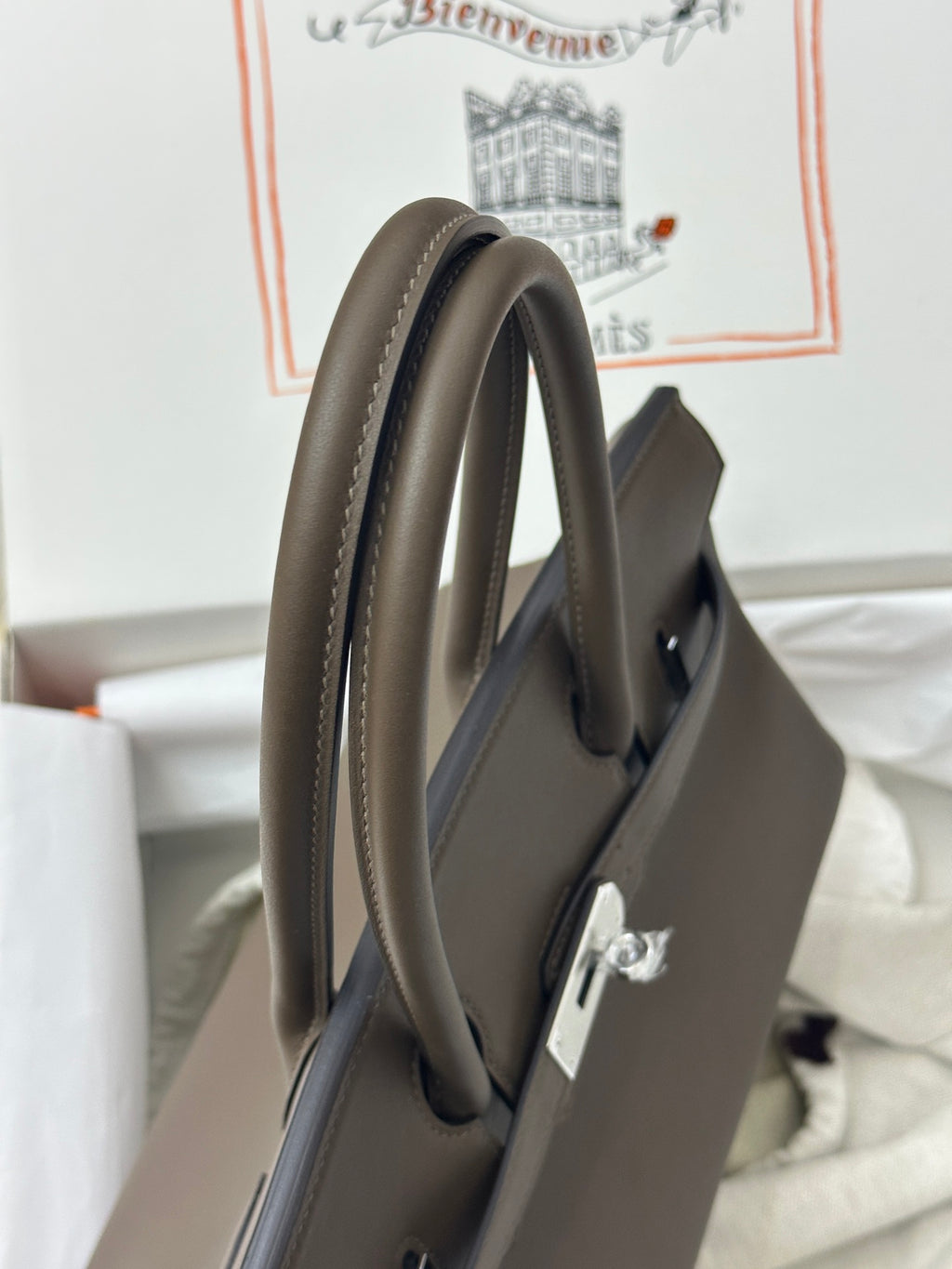 Swift Leather Shoulder Bag 29cm