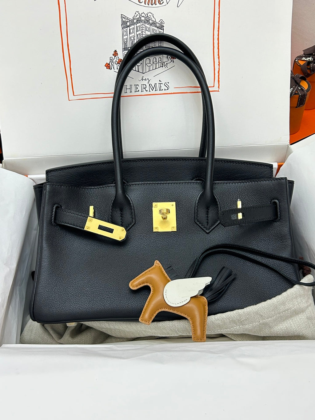 Swift Leather Shoulder Bag 29cm - Product View 4