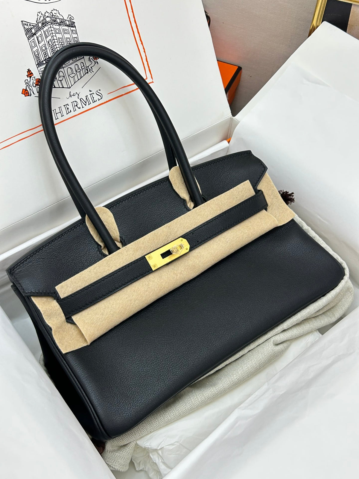 Swift Leather Shoulder Bag 29cm - Product View 2