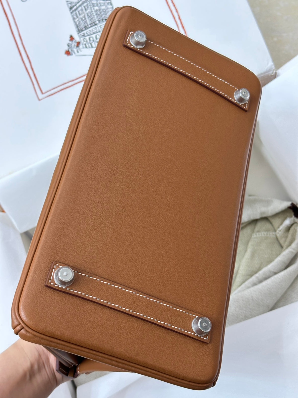 Swift Leather Shoulder Bag 29cm