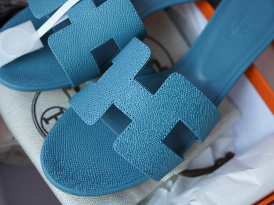 Oasis Epsom Calfskin Heeled Sandals - Sky Blue - View 3
