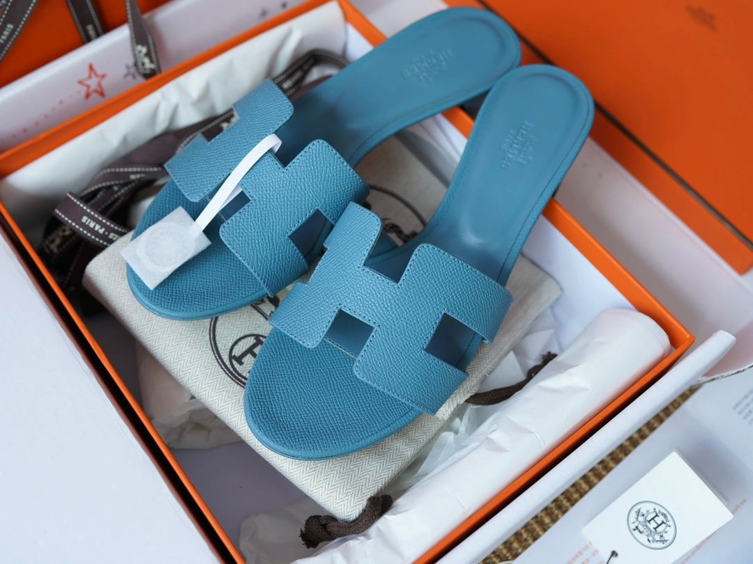 Oasis Epsom Calfskin Heeled Sandals - Sky Blue - View 2
