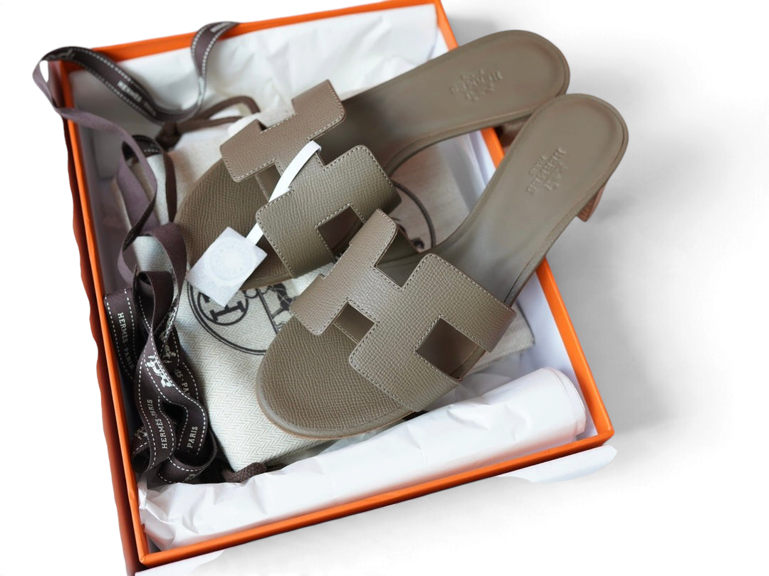 Oasis Epsom Calfskin Heeled Sandals - Stone Grey - View 2
