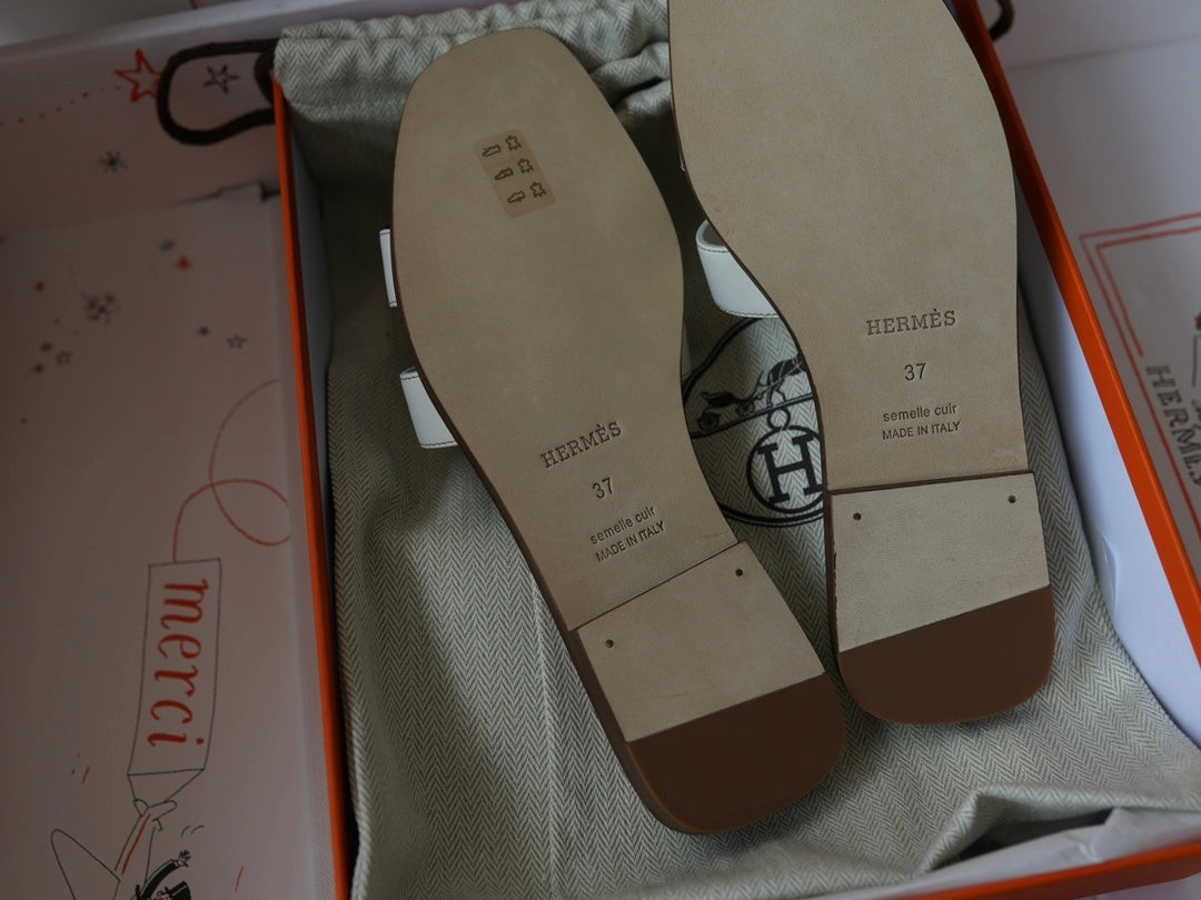 Oran Box Calfskin Sandals - White - View 4