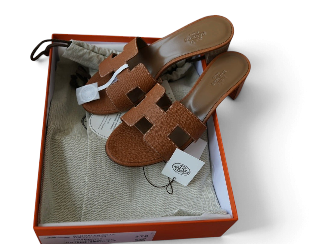 Oasis Epsom Calfskin Heeled Sandals - Tan - View 1